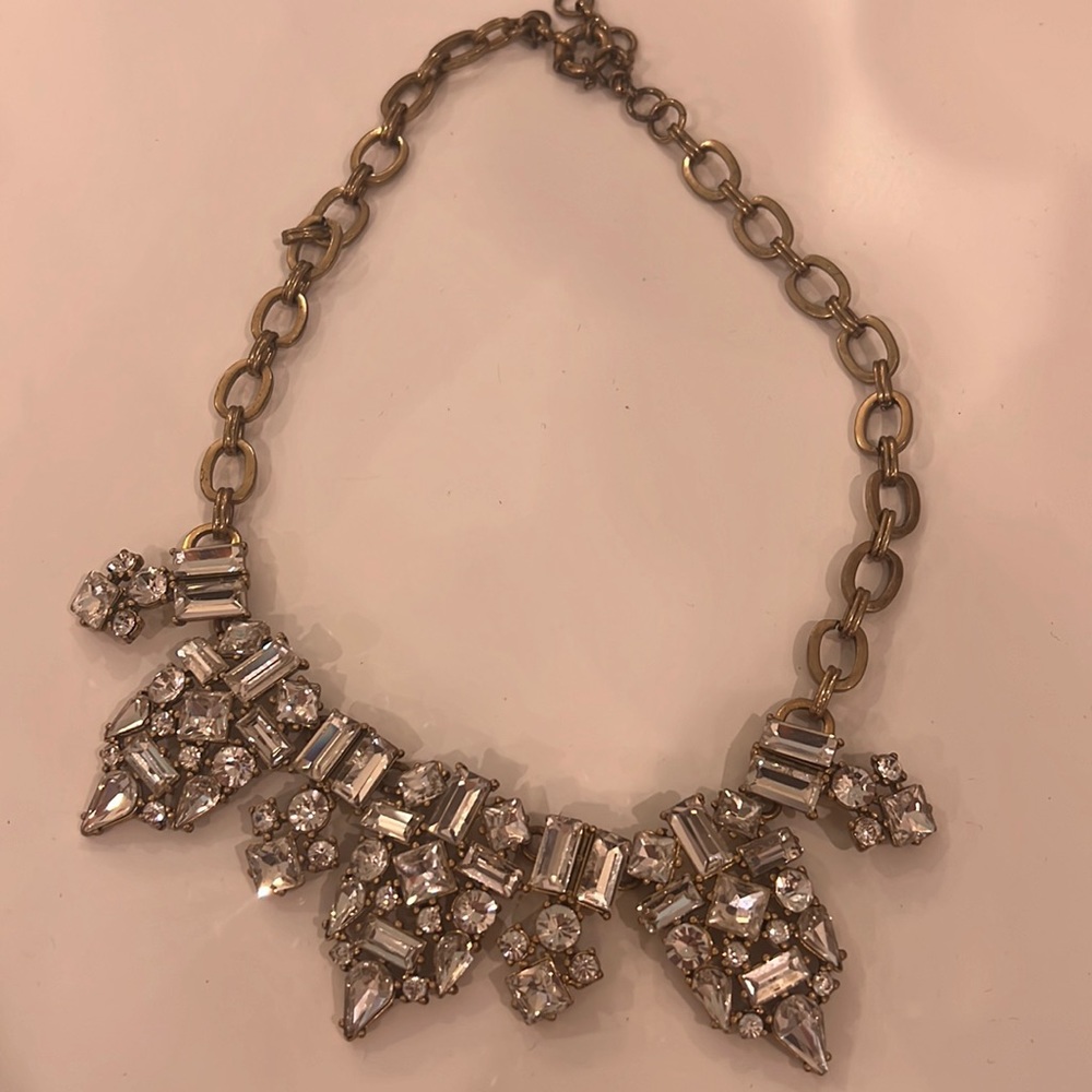 Gold chunky necklace with jewels